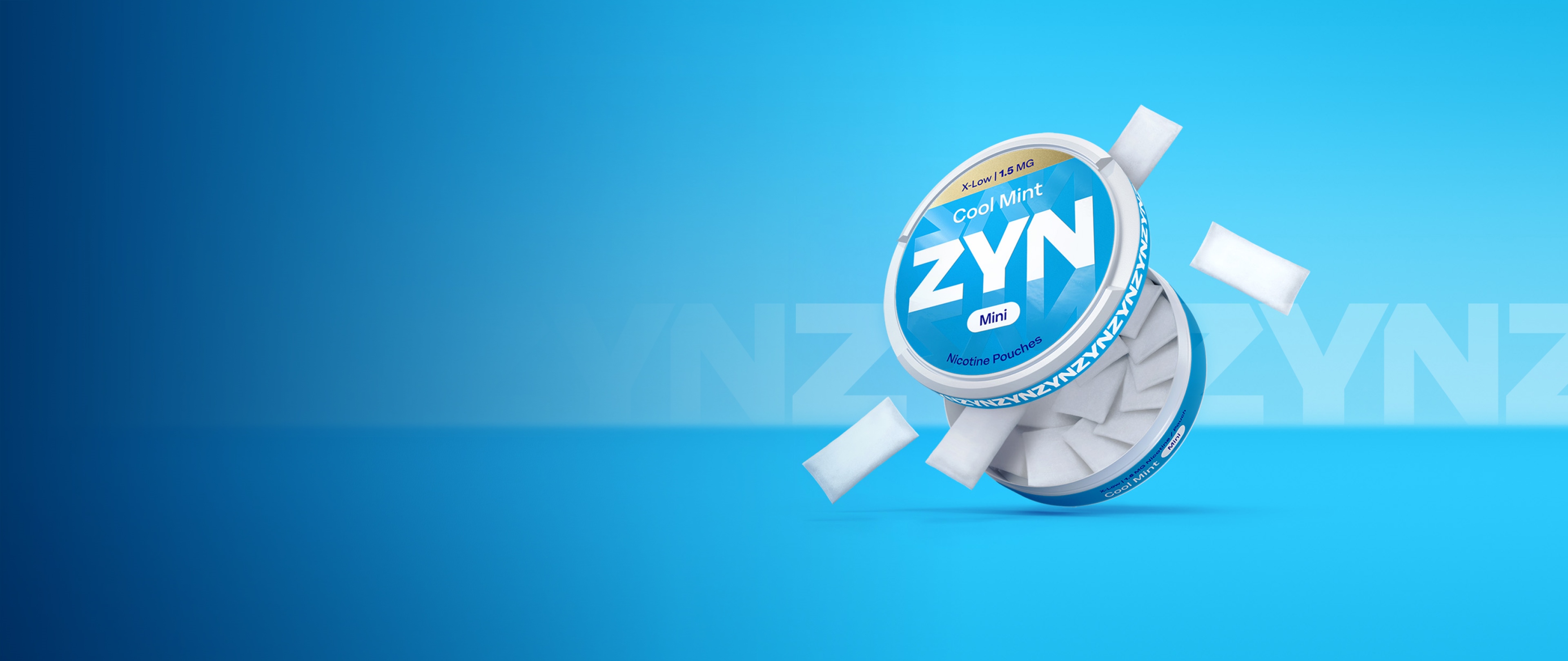 Eine ZYN Mini Cool Mint Dose vor blauem Hintergrund.